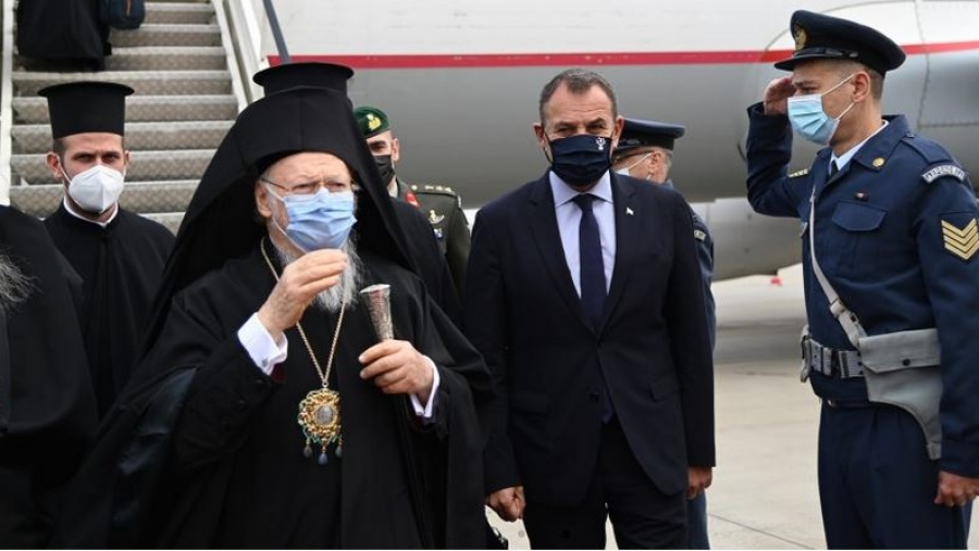 Στην Αθήνα ο Οικουμενικός Πατριάρχης Βαρθολομαίος – Τον υποδέχτηκε ο Παναγιωτόπουλος