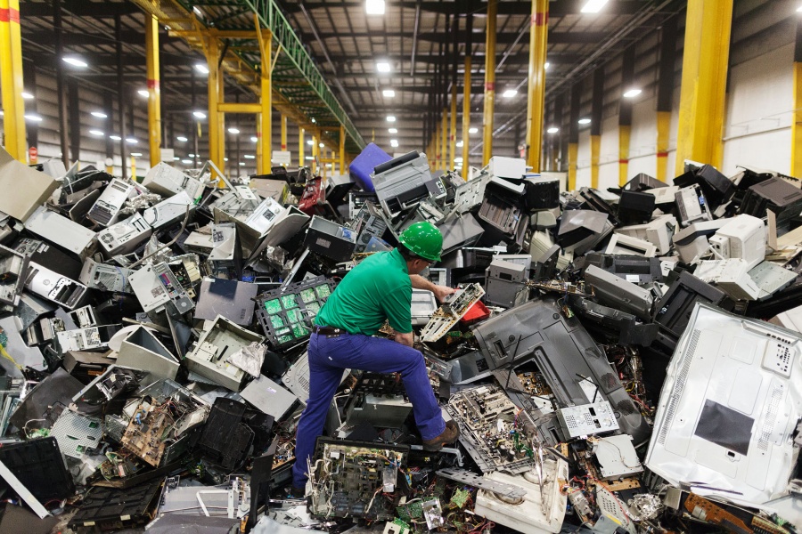 Εκατομμύρια ηλεκτρονικά απόβλητα δεν φτάνουν στην ανακύκλωση