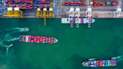 Ιράν: Εκτόξευση τιμών σε 4 ζωτικά προϊόντα λόγω του αποκλεισμού στο Hormuz - Άλμα έως 40%