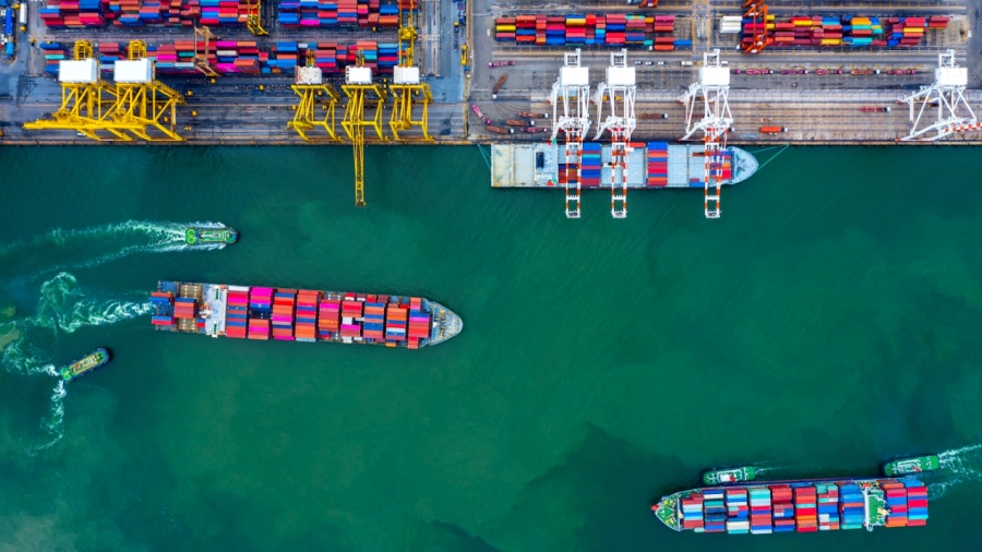 Ιράν: Εκτόξευση τιμών σε 4 ζωτικά προϊόντα λόγω του αποκλεισμού στο Hormuz - Άλμα έως 40%