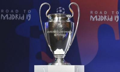 O θρόνος είναι αγγλικός αλλά χωράει μόνο έναν