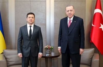 Erdogan σε Zelensky: Να διασφαλιστεί η εξαγωγή ουκρανικών σιτηρών