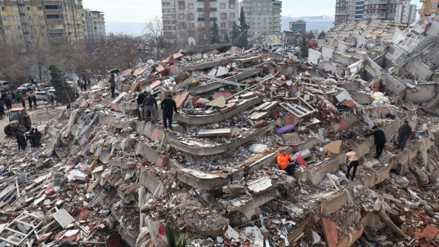Erdogan: 8.000 ανασύρθηκαν ζωντανοί από τα συντρίμμια – Θα αποκαταστήσουμε τις κατεστραμμένες πόλεις
