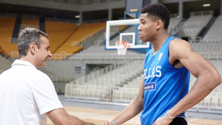 Συγχαρητήρια Μητσοτάκη σε Αντετοκούνμπο για τον τίτλο του MVP - «Η Ελλάδα είναι υπερήφανη»