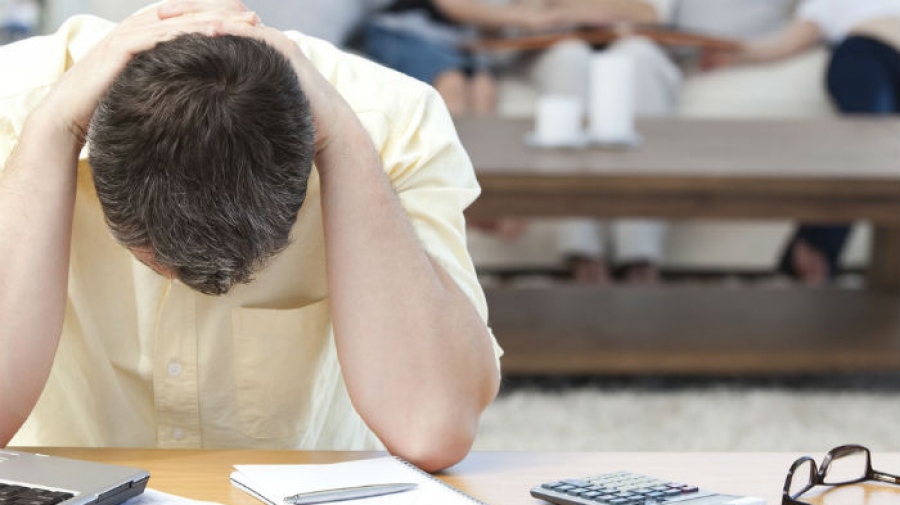 Yale University για Ελλάδα: Παγκόσμια πρωτοτυπία η 6ήμερη εργασία - Τα μνημόνια δεν τελείωσαν, το μεγαλύτερο οικονομικό πείραμα συνεχίζεται