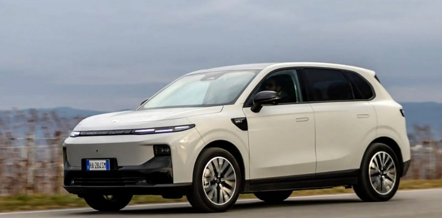 Νέο Leapmotor B10 Hybrid EV: Plug-In με 900 χλμ. αυτονομία και τιμή - έκπληξη