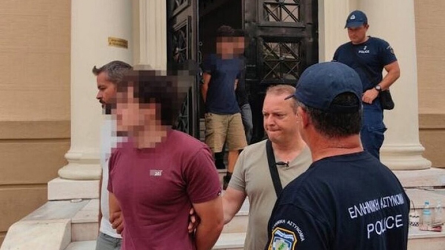 Καταδίκασαν αθώους πολίτες; Εισαγγελέας ζητά την αποφυλάκιση των νεαρών για τη φωτιά στην Πάτρα