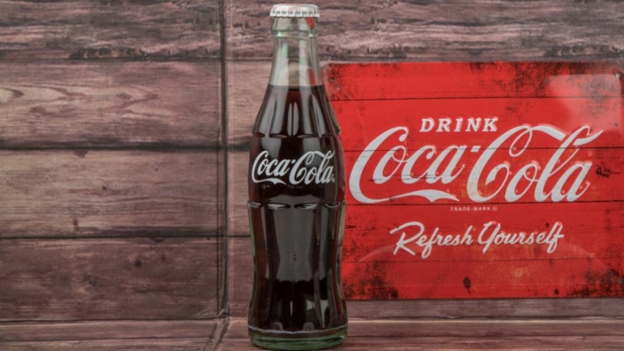 Γιατρός προειδοποιεί: «Μην πίνετε Coca - Cola και ανθρακούχα ποτά - Δημιουργεί λίθους στα νεφρά»