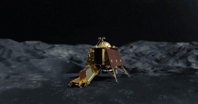 Η Ινδία έθεσε σε λειτουργία αναμονής το διαστημικό όχημα εξερεύνησης της σελήνης