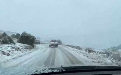 Επέλαση χιονιά: Διακοπή της κυκλοφορίας στη Λεωφόρο Πάρνηθος και στα δύο ρεύματα  λόγω χιονόπτωσης