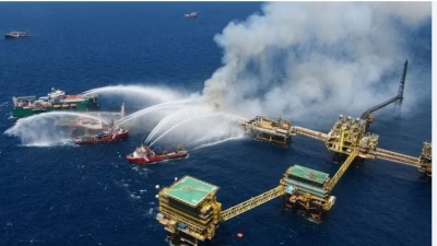 Τραγωδία στο Μεξικό: Δύο νεκροί από πυρκαγιά σε θαλάσσια εξέδρα άντλησης πετρελαίου – Ένας αγνοούμενος