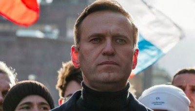 Στη Γερμανία ο Navalny - Προσγειώθηκε στο αεροδρόμιο του Βερολίνου το αεροπλάνο που τον μεταφέρει