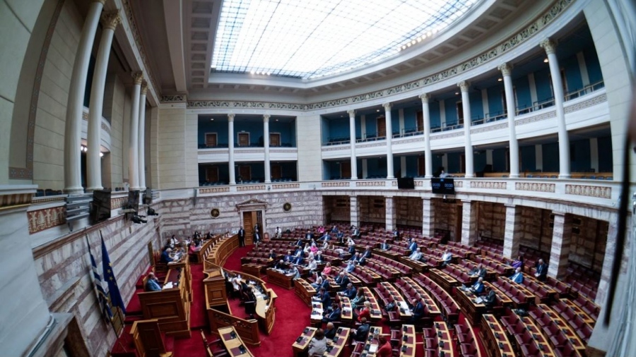 Βουλή: «Πέρασε» με τις ψήφους της ΝΔ το νομοσχέδιο του Υπουργείου Υγείας