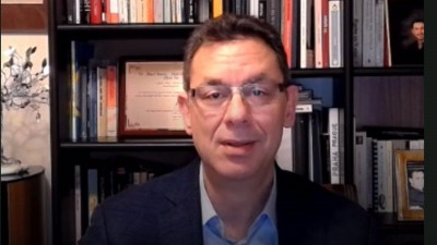 Μπουρλά (CEO Pfizer): Ζήτημα λίγων ωρών η διανομή του εμβολίου από τη στιγμή που θα εγκριθεί