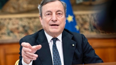 Draghi (Ιταλία): Μοναδική διέξοδος η επιτάχυνση των μαζικών εμβολιασμών