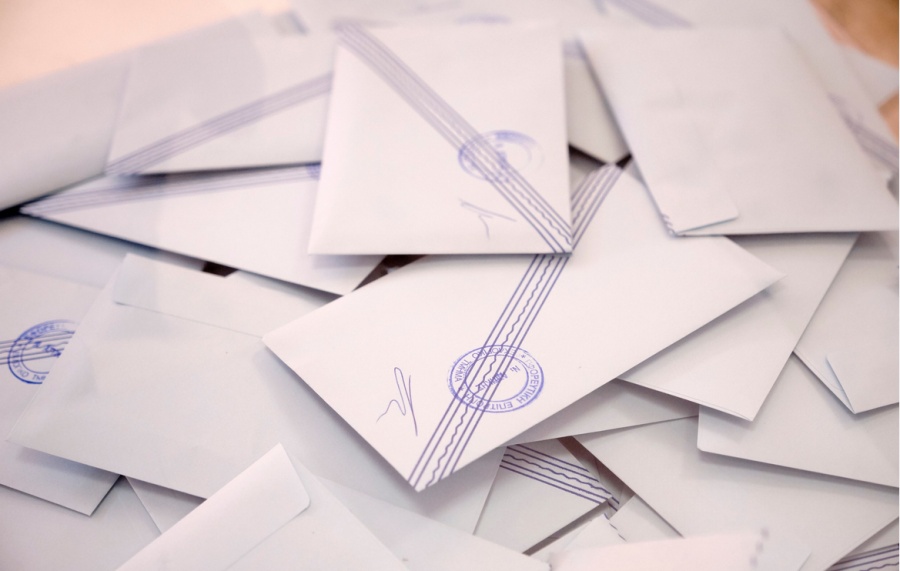 Εξάρχεια: Επαναλαμβάνονται οι εκλογές στο 33ο εκλογικό τμήμα - Στις 19:00 κλείνουν οι κάλπες