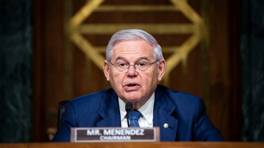 Menendez (HΠΑ): Δεν θα εγκρίνω την πώληση των μαχητικών F-16 στην Τουρκία