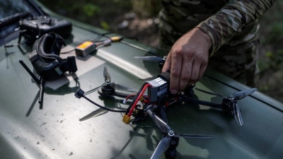 Βαθαίνει η εμπλοκή της Βρετανίας στον πόλεμο - Ξεκινάει μαζική παραγωγή drones για την Ουκρανία