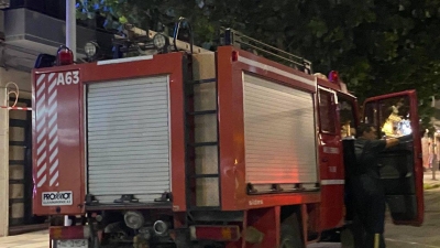 Πυρκαγιά σε επιχείρηση αιθέριων ελαίων με έναν τραυματία στη Θεσσαλονίκη