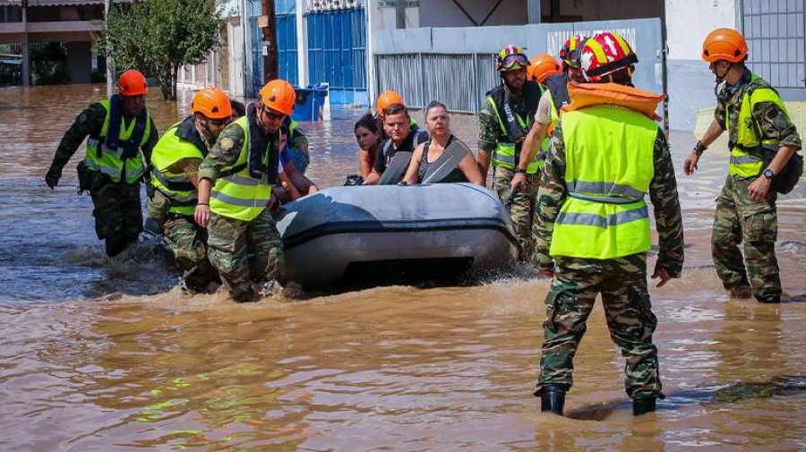 Έκτακτη ενημέρωση (14/9) της Πυροσβεστικής για τη Θεσσαλία: 807 διασώσεις από άερος, αποκατάσταση της οδικής σύνδεσης