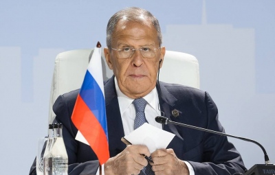 Lavrov κατά Macron: Προσχηματικό το ενδιαφέρον του για την επίλυση της ουκρανικής κρίσης