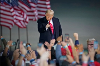 ΗΠΑ: Το λένε και οι δημοσκοπήσεις - Στον Trump το χρίσμα Ρεπουμπλικάνων - Οι διώξεις του έκαναν … καλό