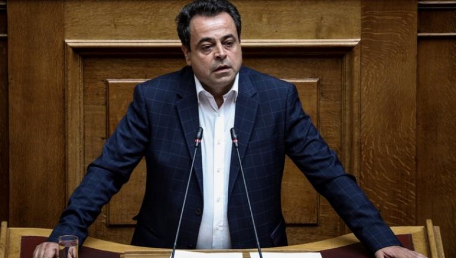 Σαντορινιός (ΣΥΡΙΖΑ): Περιμένουμε ενημέρωση για τα αίτια της σύγκρουσης του ναρκοθηρευτικού Καλλιστώ