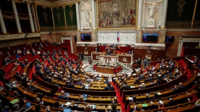 Γαλλία: Ναι της Εθνοσυνέλευσης στο εμβολιαστικό πάσο – Castex: Θα πάμε σε 4η δόση