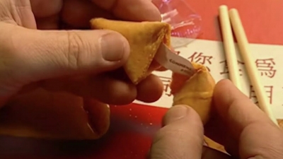 Άφραγκη γυναίκα πίστεψε σε «προφητεία» σε κουλουράκι της τύχης κι έβγαλε εκατομμύρια