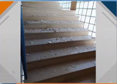 Καισαριανή: Έπεσε το ταβάνι και σε άλλο σχολείο! – Από θαύμα γλίτωσαν οι μαθητές