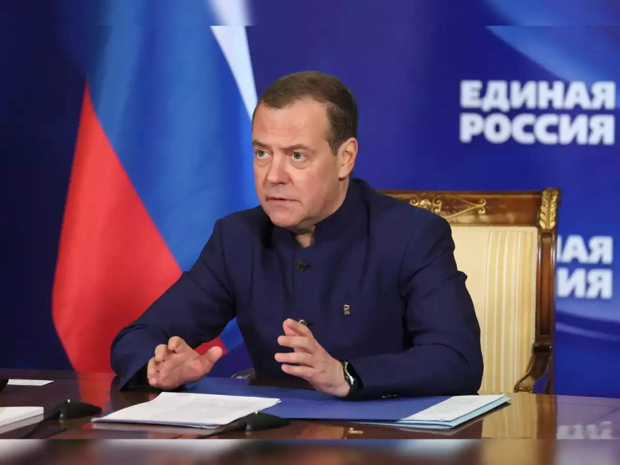 Πρόταση - σοκ Medvedev: Να διακόψει η Ρωσία τις διπλωματικές σχέσεις με την ΕΕ