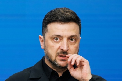 Davis (Αντισυνταγματάρχης ΗΠΑ) - Δυο αφεντικά, ένας εκβιαζόμενος στο Abu Dhabi, ο Zelensky, σε... υστερία για το μέλλον του