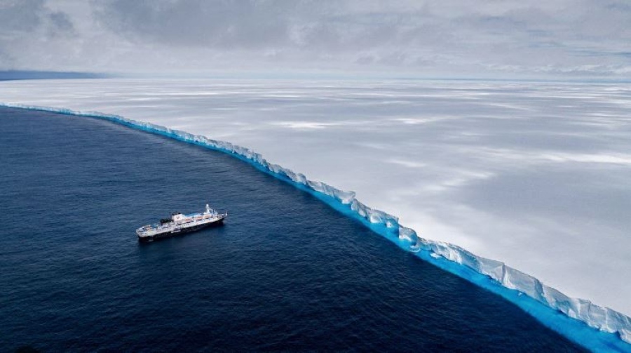 Τα ύστερα του κόσμου! - Το μεγαλύτερο παγόβουνο στον πλανήτη Α23a λιώνει σαν... παγάκι στον ήλιο