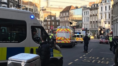 Επίθεση με μαχαίρι στο Λονδίνο με έναν νεκρό - Πιθανή η τρομοκρατική επίθεση
