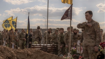 Παραδοχή σοκ – Αντισυνταγματάρχης της Azov: Σαρωτικές οι επιθέσεις της Ρωσίας, ανήμπορη η Ουκρανία - Χιλιάδες πτώματα στις μάχες