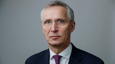 Αποκρουστική πρόταση Stoltenberg: «Η Ευρώπη πρέπει να θυσιάσει το κοινωνικό κράτος για να στηρίξει την Ουκρανία»