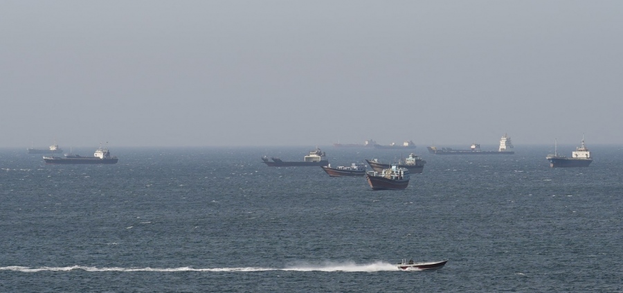 Τρόμος στο Hormuz – Το Ιράν έχει χτυπήσει 20 τάνκερ σε 30 μέρες