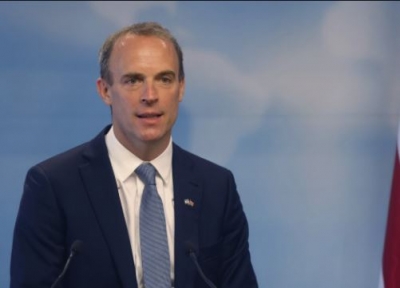 Raab (ΥΠΕΞ Μ. Βρετανίας): Θα στείλει 1000 επιπλέον αναπνευστήρες στην Ινδία η Βρετανία