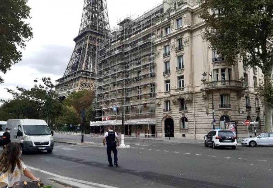 Λήξη συναγερμού στο Παρίσι - Άνοιξε ο Πύργος του Άιφελ