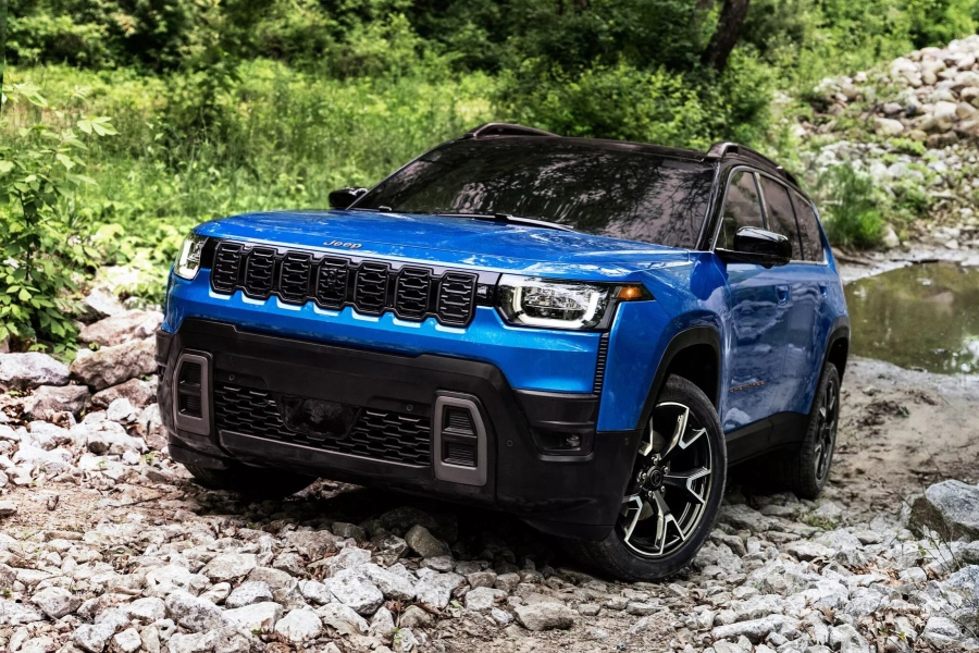 Νέο Jeep Cherokee: Επιστροφή με υβριδικές και ηλεκτρικές εκδόσεις σε νέα πλατφόρμα