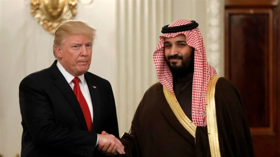 Στα 450 δισ δολάρια η τιμή του Trump για να διασώσει τον Mohammed bin Salman