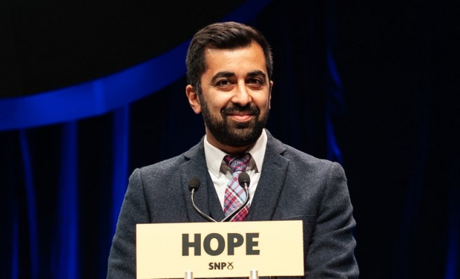 Ο Hamza Yousaf γίνεται ο πρώτος μουσουλμάνος πρωθυπουργός στην Ευρώπη - Γιος Πακιστανών, ο νέος ηγέτης της Σκωτίας