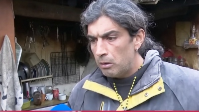 Αναβλήθηκε η εκδίκαση της υπόθεσης με τον 45χρονο που έμενε σε σπηλιά στην Κόρινθο - Ο κατηγορούμενος αφέθηκε ελεύθερος