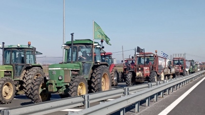Καρδίτσα: Σε αποκλεισμό του κόμβου Ε65 προχωρούν οι αγρότες, κτηνοτρόφοι και μελισσοκόμοι