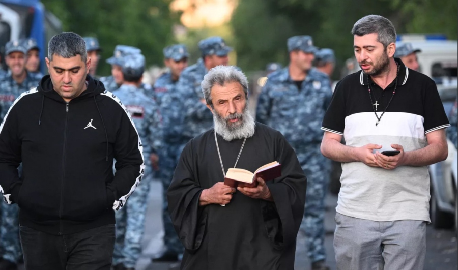 Βιοεργαστήρια, ΜΚΟ, δυτικοί πράκτορες και  επιθέσεις στην Εκκλησία - Θα γίνει η Αρμενία η Ουκρανία του Νότιου Καυκάσου;