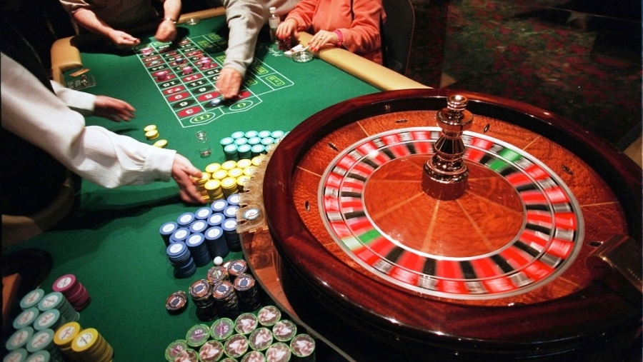 Tα ρέστα της δίνει η κυβέρνηση για την κάθοδο του καζίνο Πάρνηθας στο Μαρούσι