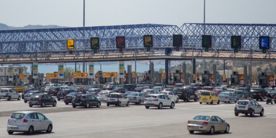 Όπου φύγει - φύγει οι Αθηναίοι - Πάνω από 73.000 οχήματα πέρασαν τα διόδια πριν την καραντίνα