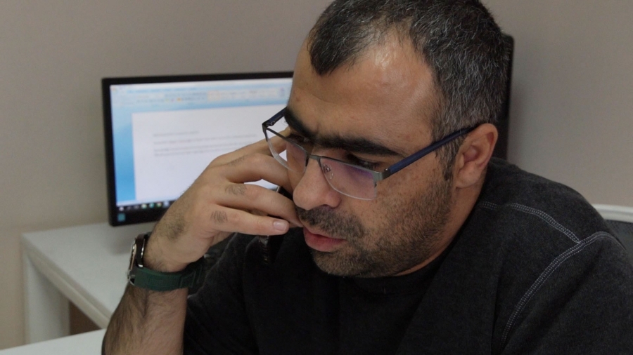 Τουρκία: Αποφυλακίστηκε ο πρώτος δημοσιογράφος, που συνελήφθη με το νέο νόμο «διασποράς ψευδών ειδήσεων»