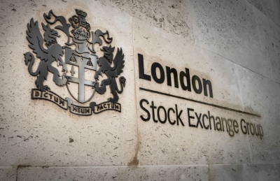 Το Χρηματιστήριο του Λονδίνου αναστέλλει όλες του τις υπηρεσίες στη Ρωσία