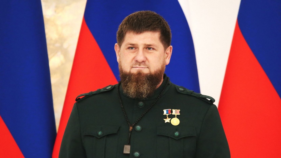 O Kadyrov προτείνει ... «σκληρά» αντίποινα κόντρα στην Εσθονία: «Μόνο οι Kinzhal θα λογικέψουν όσους ληστεύουν τη Ρωσία»